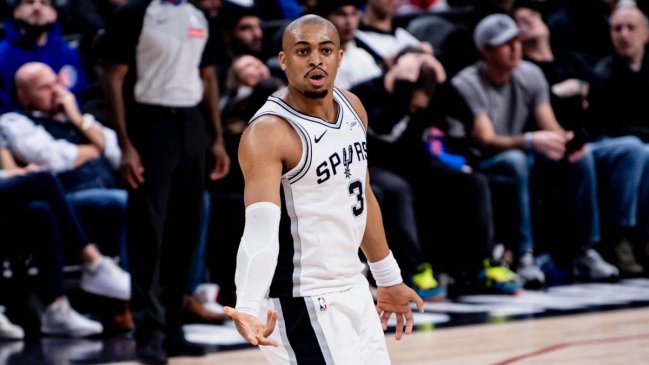 San Antonio Spurs derrotó a Detroit Pistons y extendió su racha ganadora en la NBA