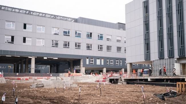 Nuevo Hospital del Salvador alcanza el 98% de avance, pero sigue sin fecha de entrega