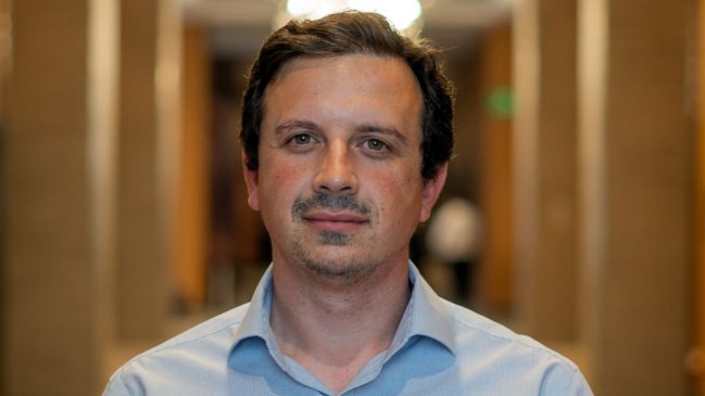 Exdirector del SLEP Atacama se querelló contra Boric por injurias graves