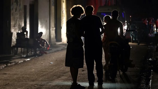 Dos tercios de Cuba en apagón por un fallo masivo en el sistema eléctrico nacional