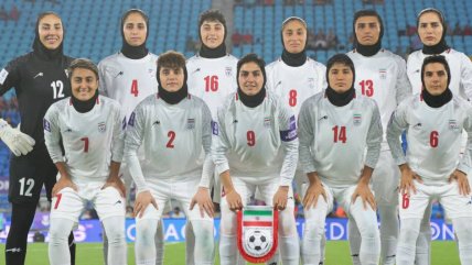   Selección femenina de Irán rechazó cantar su himno nacional en el inicio de la Copa Asiática 