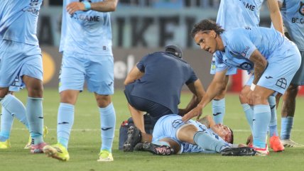   [VIDEO] Robledo salió en camilla en el duelo ante Tolima tras sufrir dura patada en la cabeza 