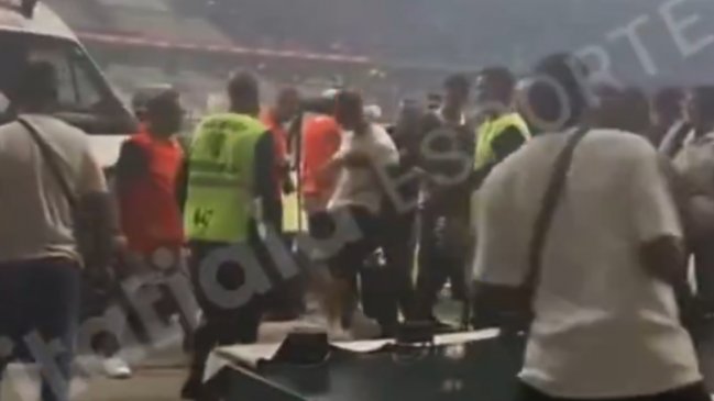 [VIDEO] Iván Román intentó invadir la cancha durante pelea en el Mineirao
