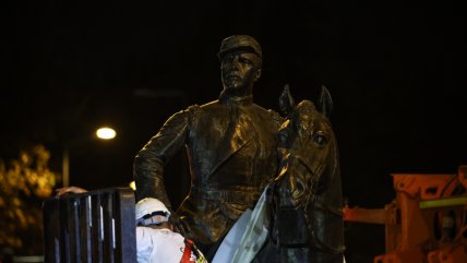 Tras cinco años, la estatua del general Baquedano volvió a su remodelada plaza
