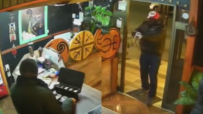 Cámaras captaron violento robo con intimidación en local de comida rápida en Coronel